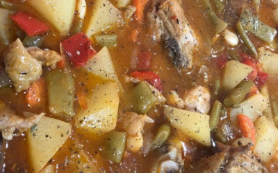 Guisado de pollo o costillas